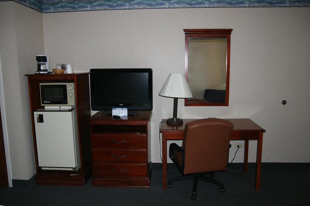 Baymont By Wyndham Clarksville Northeast מראה חיצוני תמונה